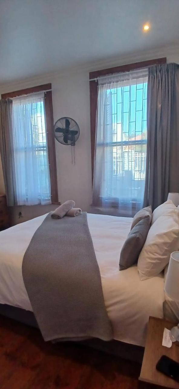 Bellevue Manor Guest house *