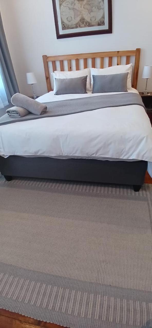 Bellevue Manor Guest house *